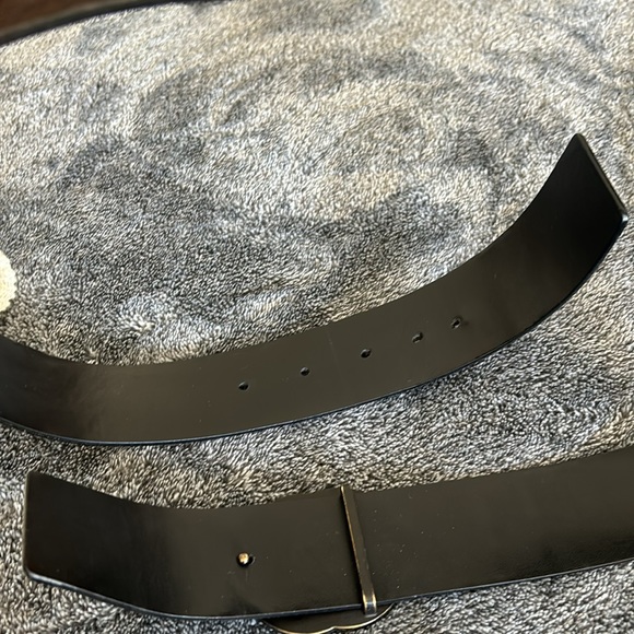 Authentic Gucci belt - Picture 3 of 5